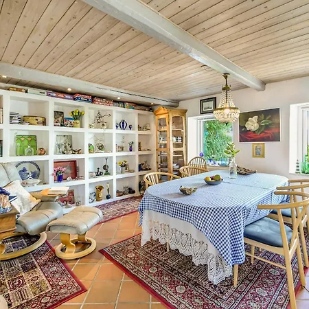 Two-bedroom In Feriehus